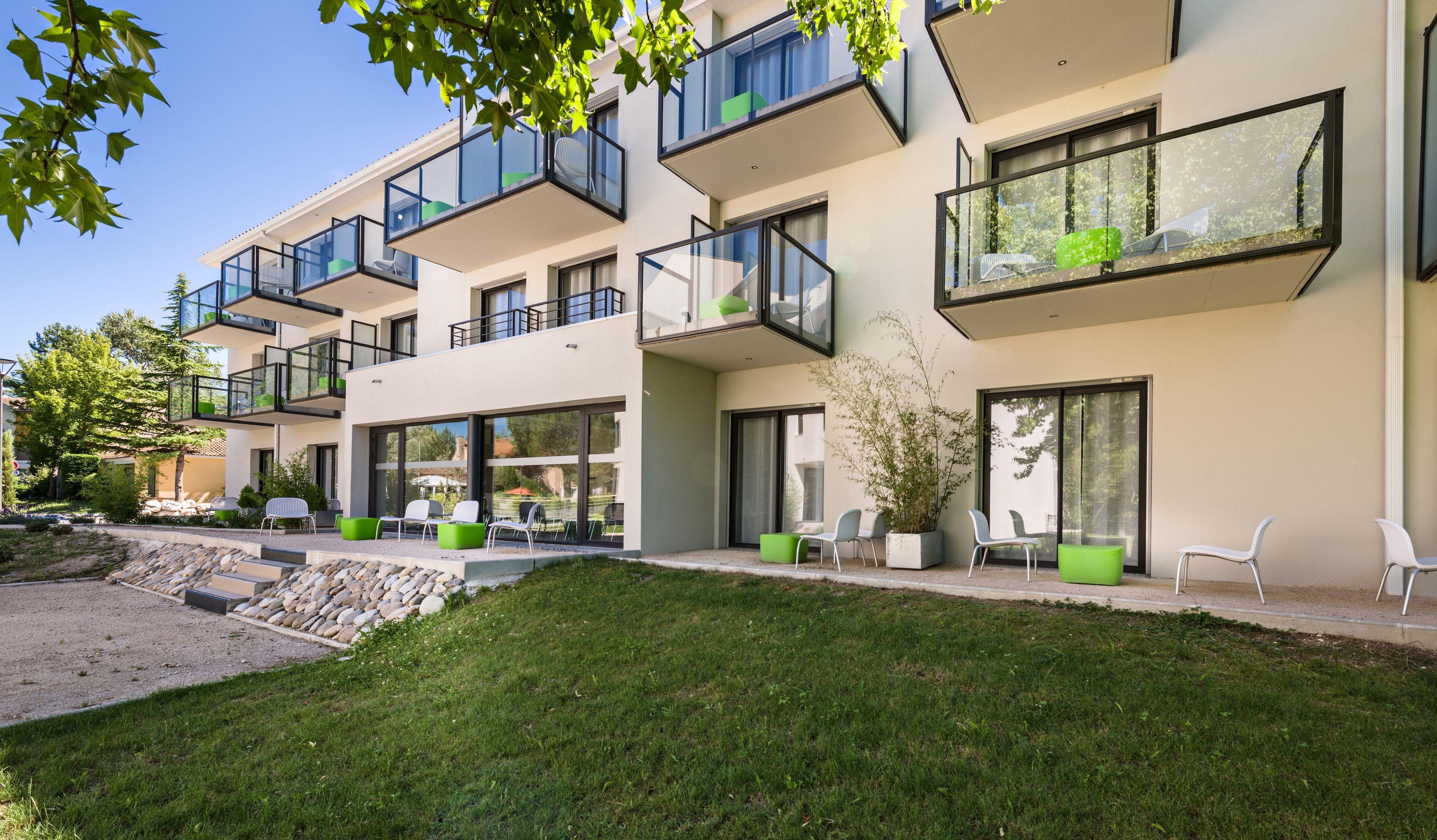 Sowell Hotels Domaine De La Petite Isle L'Isle-sur-la-Sorgue Kültér fotó